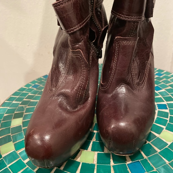 L.A.M.B. Leather boots - Picture 7 of 7